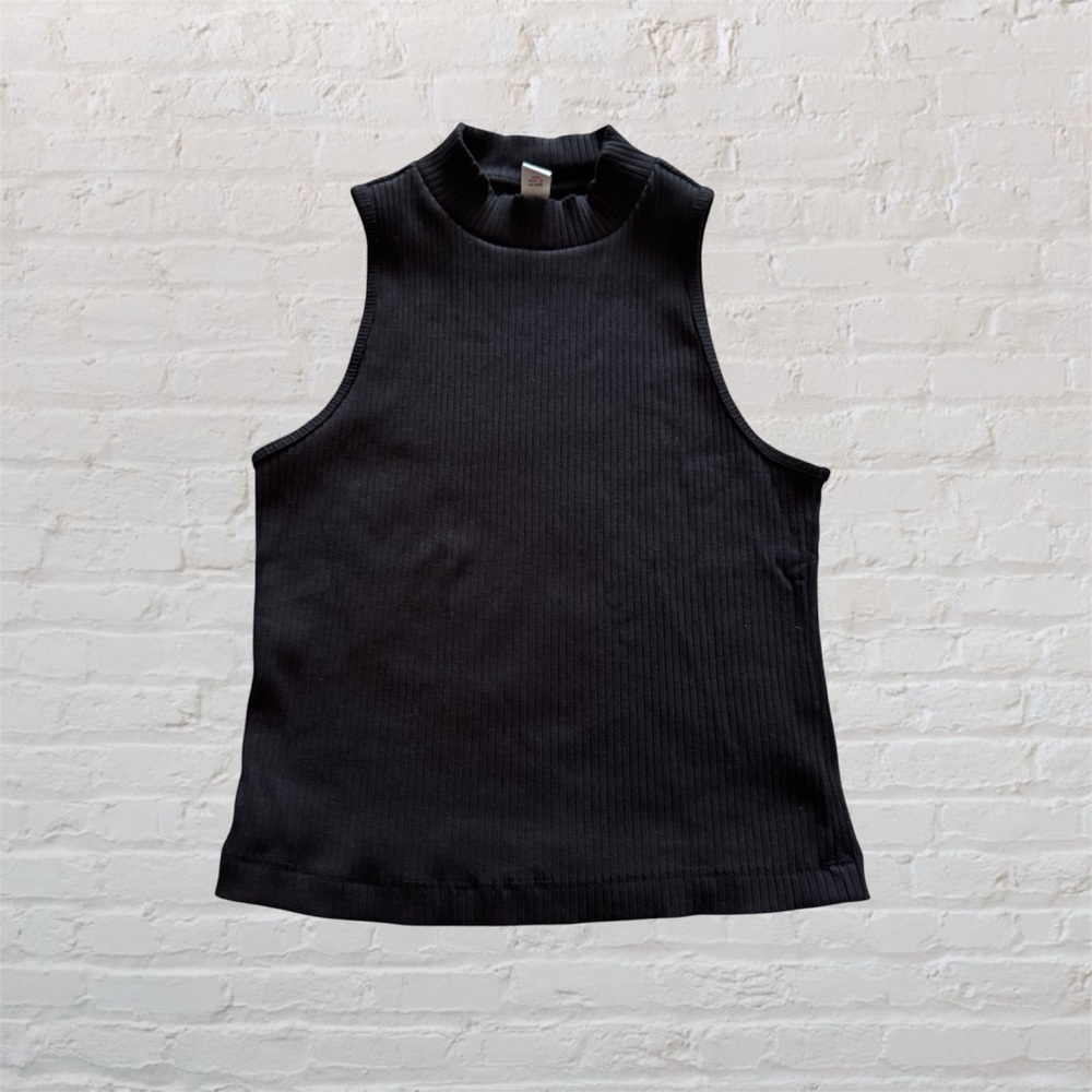 🆕 Old Navy mockneck ribbed sleeveless cropped tank top